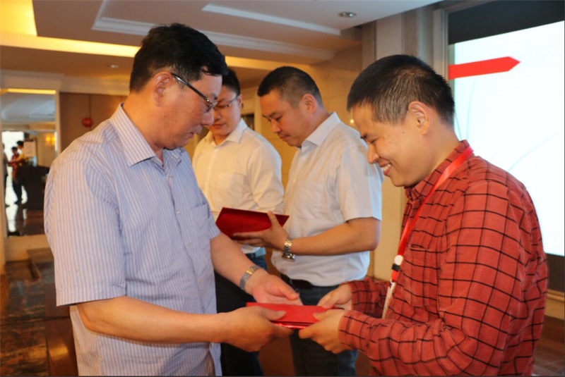 第十一届硅橡胶技术信息交流会，汇富硅材料成功举办第二届“汇富杯”《有机硅材料》优秀论文奖颁奖仪式